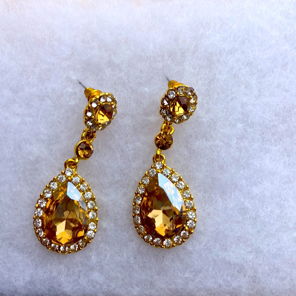 Gold Dangling Earrings